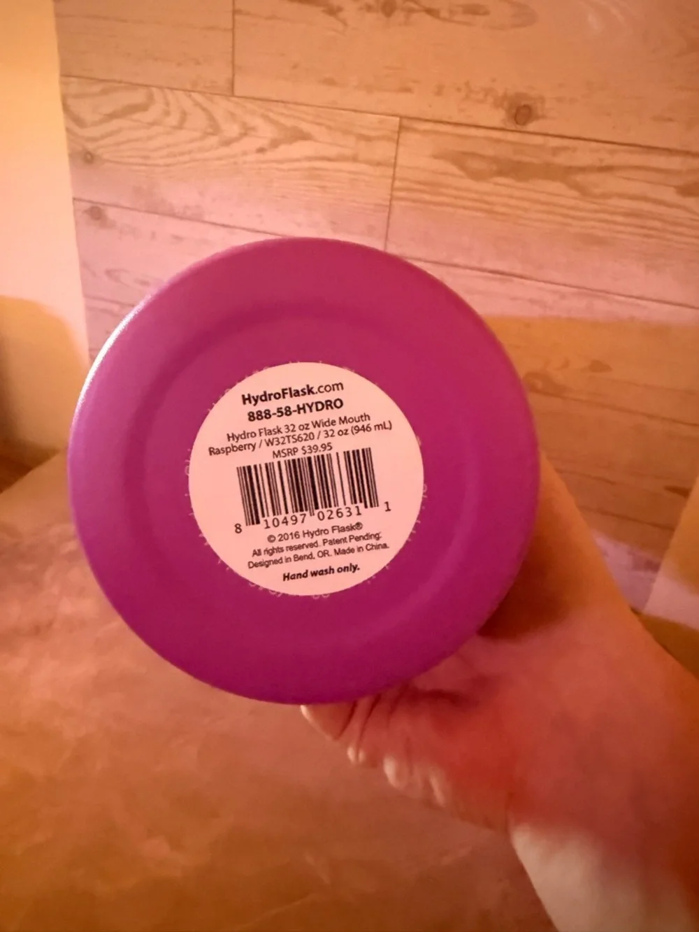 32 oz Raspberry Hydro Flask - Picture 2 of 2